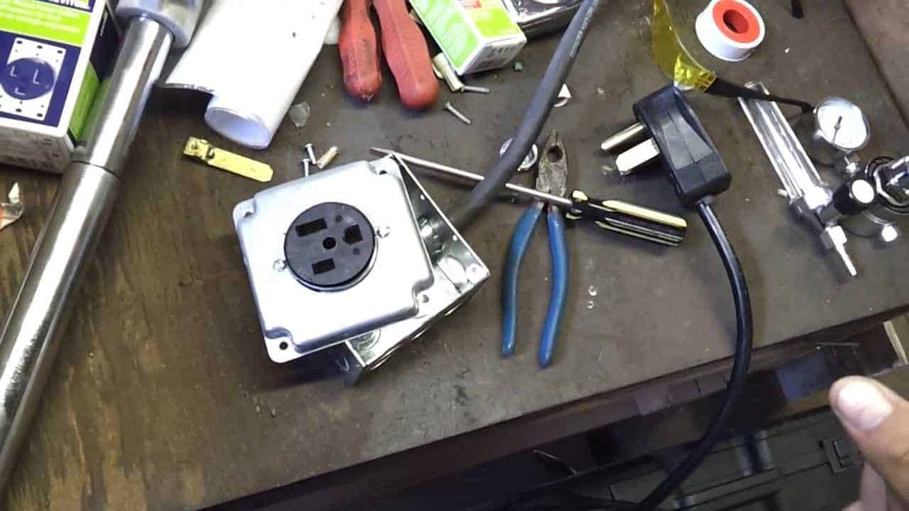 What Size Wire for 50 Amp Welder?